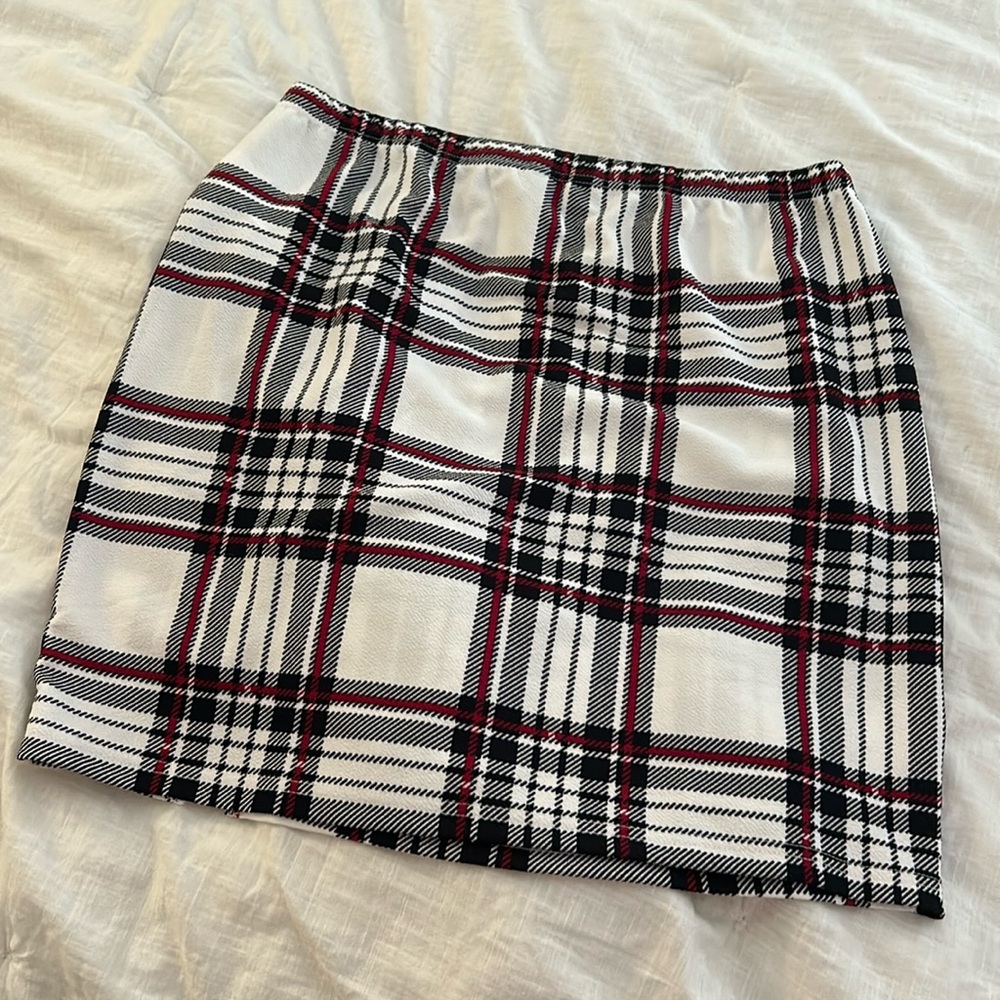 NEW SHEIN CURVE PLAID SKIRT